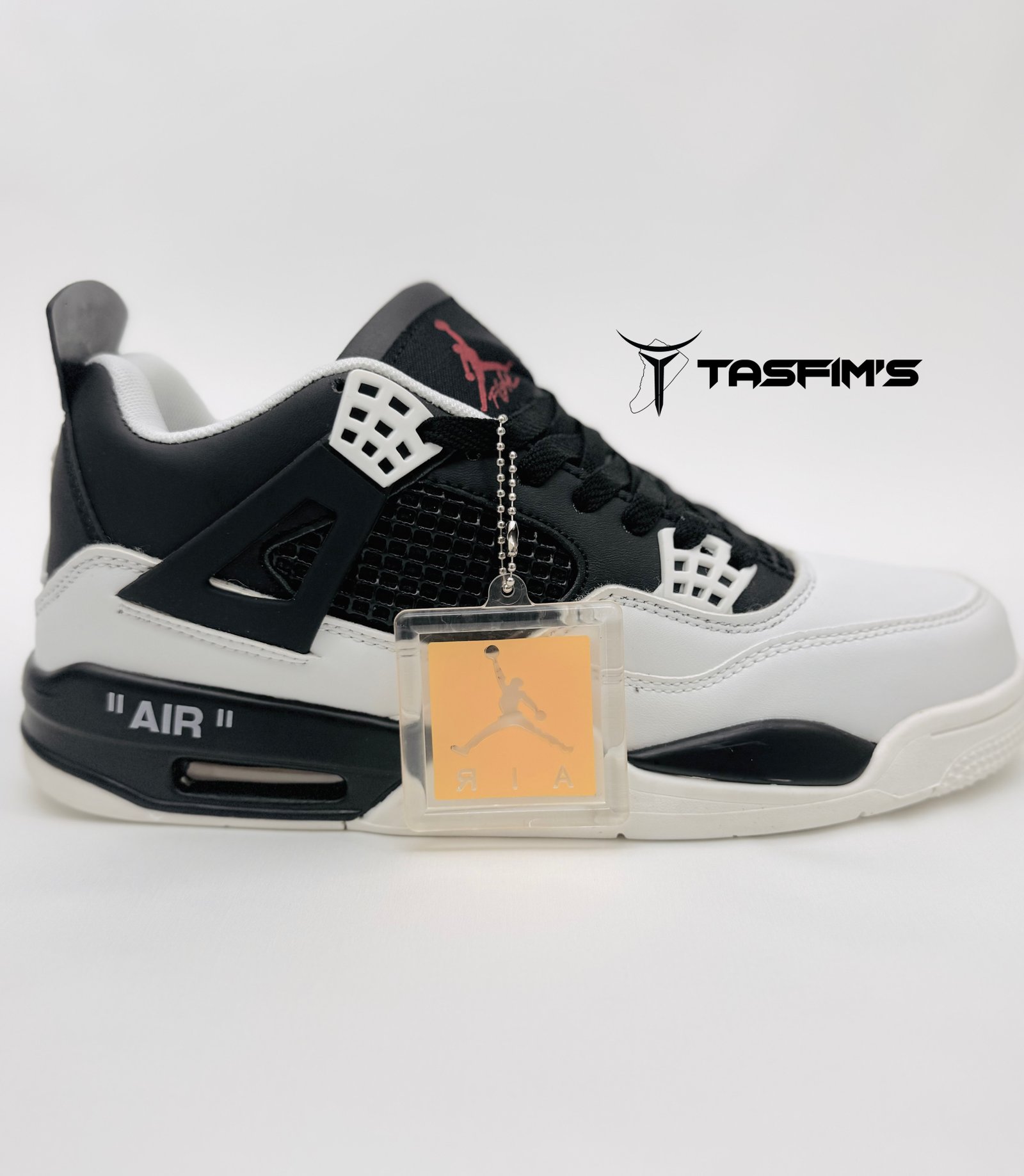 Jordan 4 Black & White